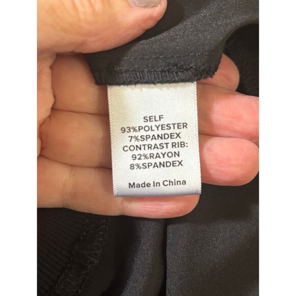 Evereve black wide leg jumpsuit, minimalist, effortless, elevated casual, travel - Picture 6 of 6